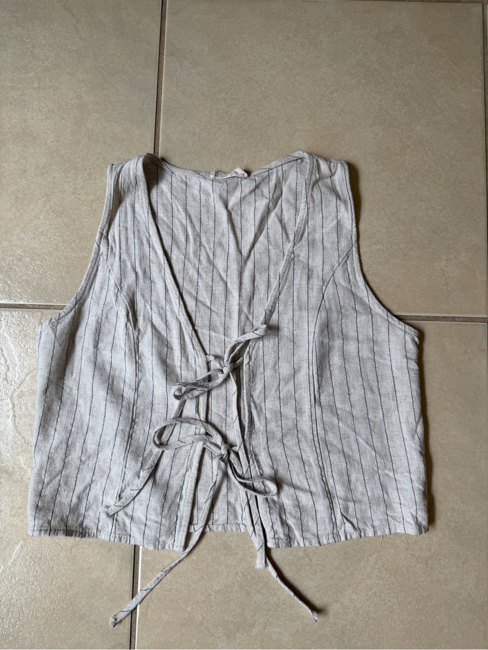 Love Notes Linen Blend Striped Tie Front Vest Crop Top Cream Pinstripe Size M